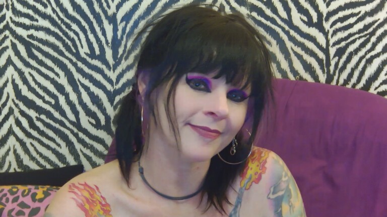 Kitty_Fox's Streamate show and profile