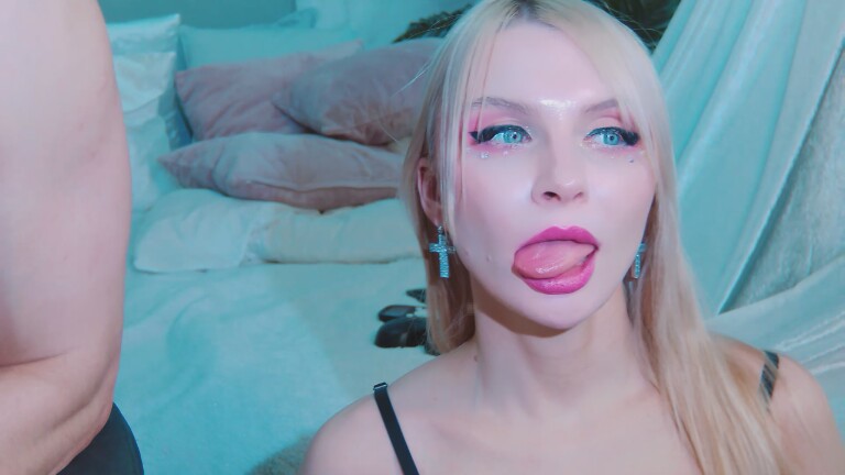 DenLina's Streamate show and profile