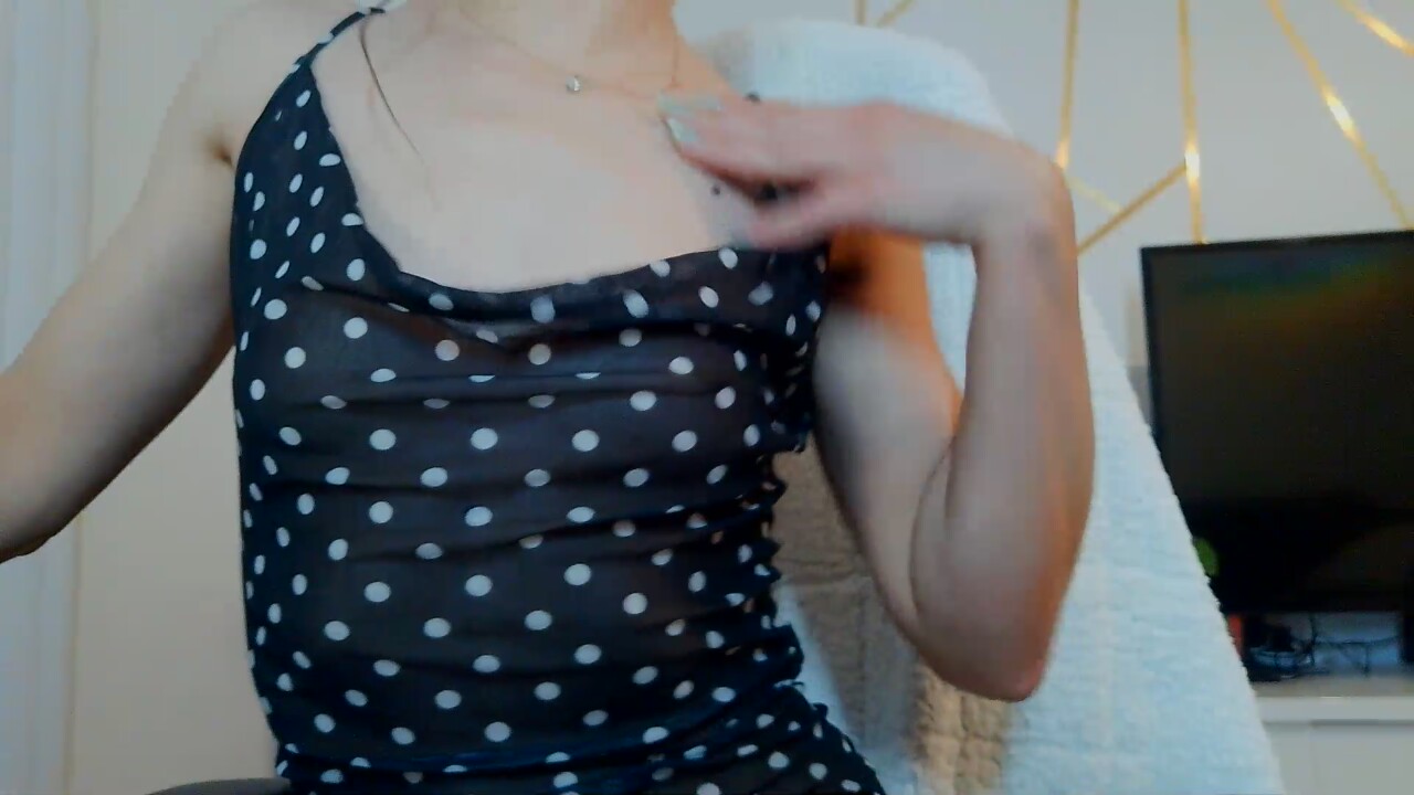 KhalessiNessyhot