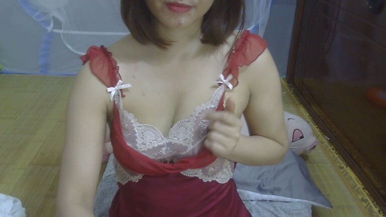 cherrysexysewet's Streamate show and profile