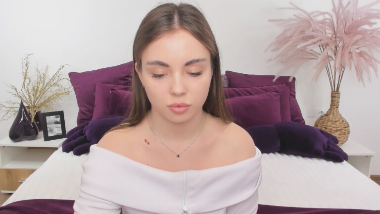 EvelinMils's Streamate show and profile