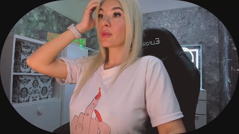 BE_WOW's Streamate show and profile